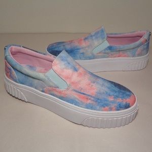 NIB $60 Nine West slip on shoes sneakers. Watercolor tie dye blue & pink. Size 8